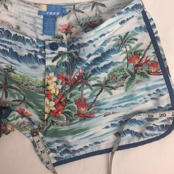 Vintage Roxy Swim / Surf Shorts - Picture 6 of 8